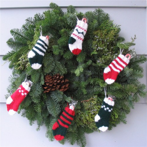 pdxknitterati christmas stocking wreath