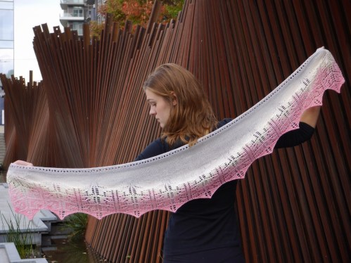 pdxknitterati lobelia shawlette