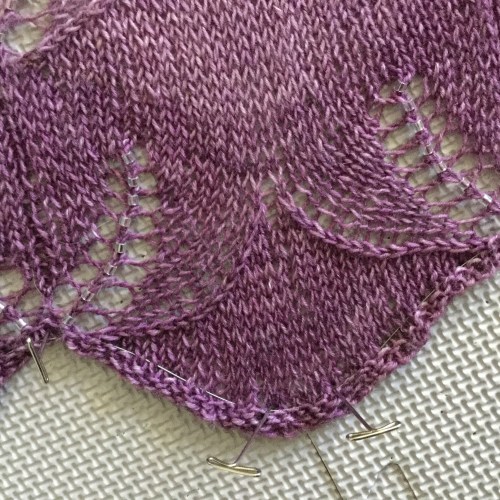 inspinknity twin leaf