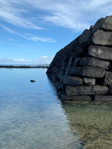 Looking past Ke’eku Heiau towards Kahalu’u Beach